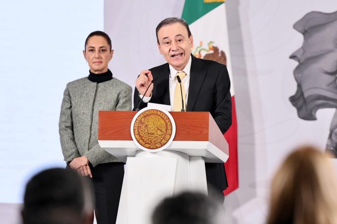 Alfonso Durazo Montaño informó que, junto con el Claudia Sheinbaum, presidenta de México, se resolvieron dos conflictos sociales emblemáticos.