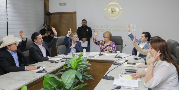 La Comisión de Presupuestos y Asuntos Municipales aprobó las propuestas de leyes de ingresos y presupuestos de ingresos presentadas por diversos ayuntamientos del estado para el ejercicio fiscal 2026