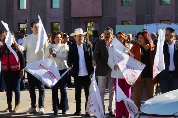 El gobernador Alfonso Durazo dio el banderazo de arranque del Operativo Navideño 2025.