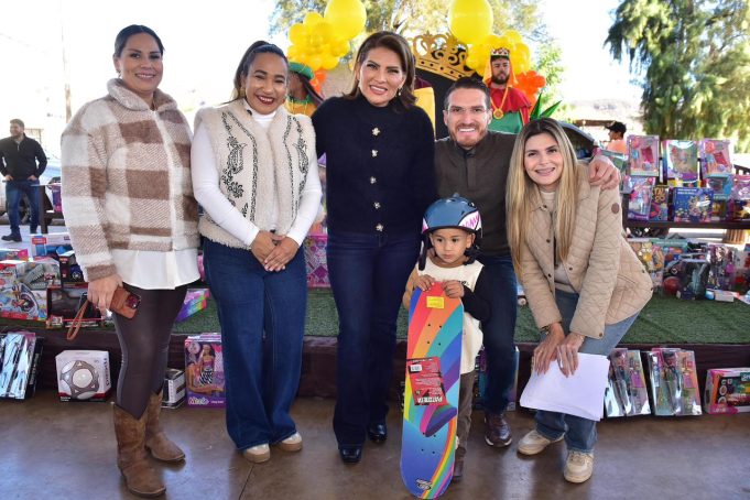 Durante su visita al municipio de Sahuaripa, Lorenia Valles subrayó la importancia de gobernar con cercanía y vocación de servicio.