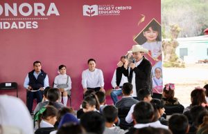 Durazo impulsa proyectos hidráulicos y becas en municipios El gobernador Alfonso Durazo Montaño encabezó una gira de trabajo, donde entregó proyectos de infraestructura hidráulica y apoyos educativos.