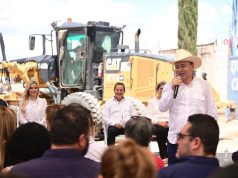 Sonora consolida inversión histórica en carreteras El Gobierno de Sonora anunció una inversión histórica de 940 millones de pesos para la conservación, rehabilitación y de carreteras.