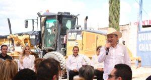 Sonora consolida inversión histórica en carreteras El Gobierno de Sonora anunció una inversión histórica de 940 millones de pesos para la conservación, rehabilitación y de carreteras.