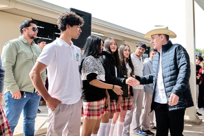 Alfonso Durazo Montaño anunció que Sonora recibirá una inversión de 328.5 millones de pesos dentro del Programa Nacional de Bachillerato.