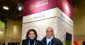 Lorenia Valles destaca papel estratégico de la minería mexicana La senadora sonorense Lorenia Valles subrayó que la minería es un eje estratégico para el desarrollo económico y social de México